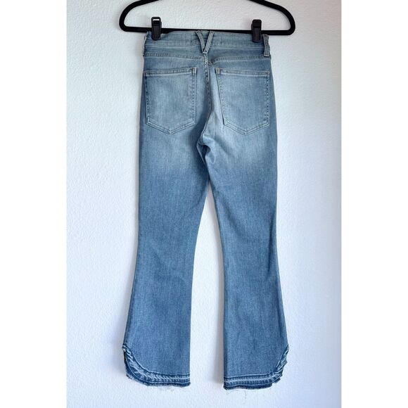 NWOT Veronica Beard Carolyn Button Fly Baby Boot Dolphin Hem Jean in Beacon Wash - Picture 5 of 11